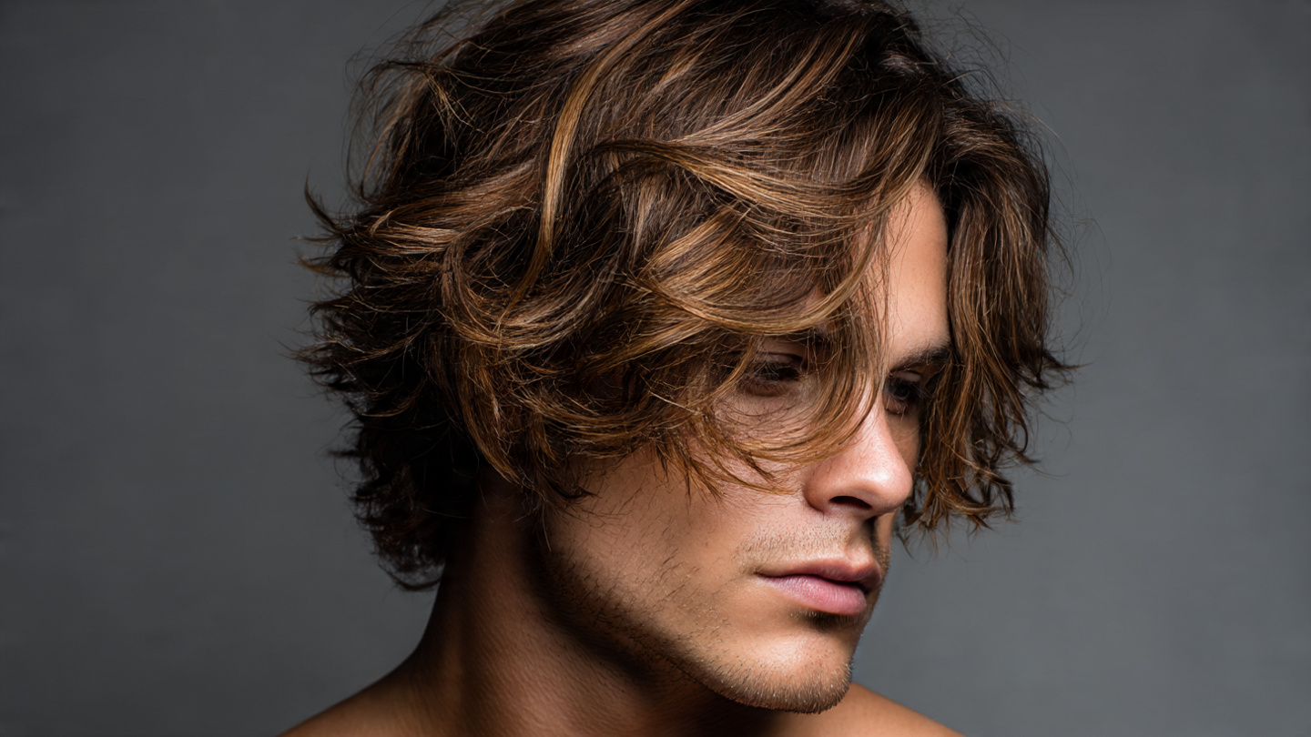 15 Men’s Hair Highlight Ideas That Add Dimension
